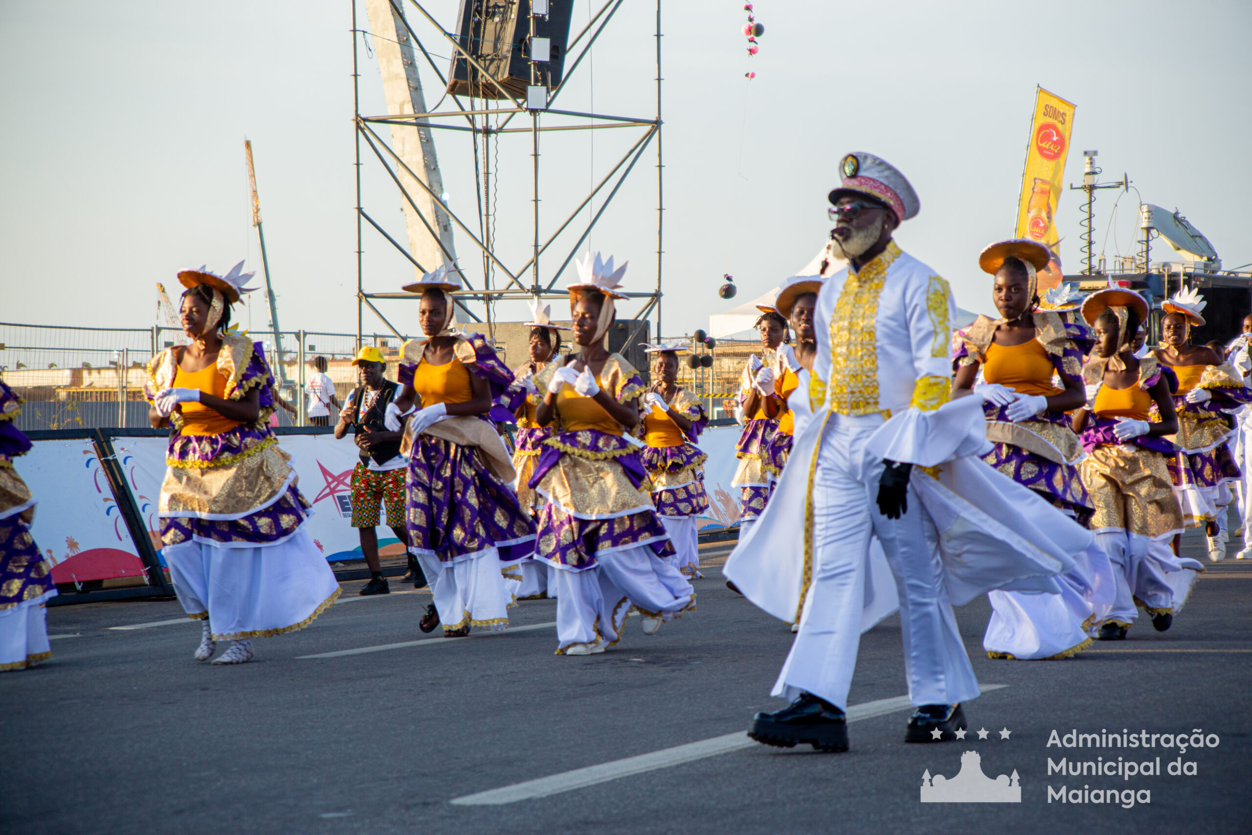 Maianga Brilha No Desfile Central Do Carnaval De Luanda